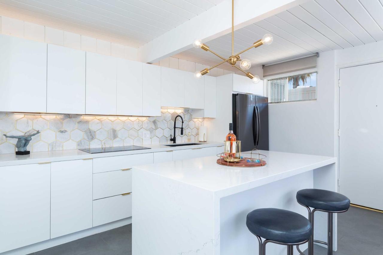 Mid-Century Palm Springs Bungalow With Patio! المظهر الخارجي الصورة
